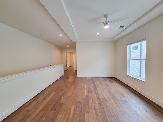 533 W 27th, Houston, TX 77008