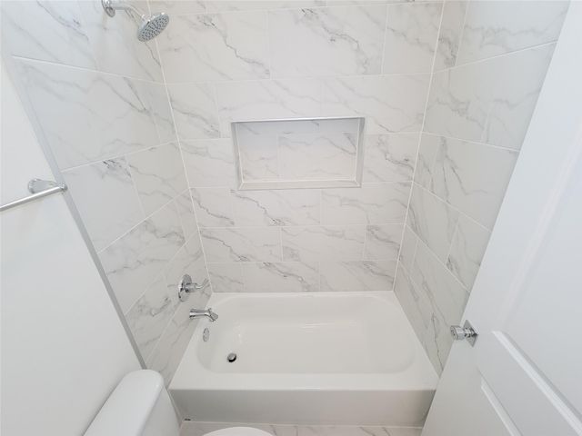 533 W 27th, Houston, TX 77008