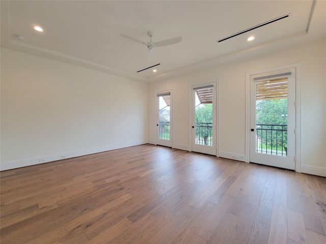 533 W 27th, Houston, TX 77008