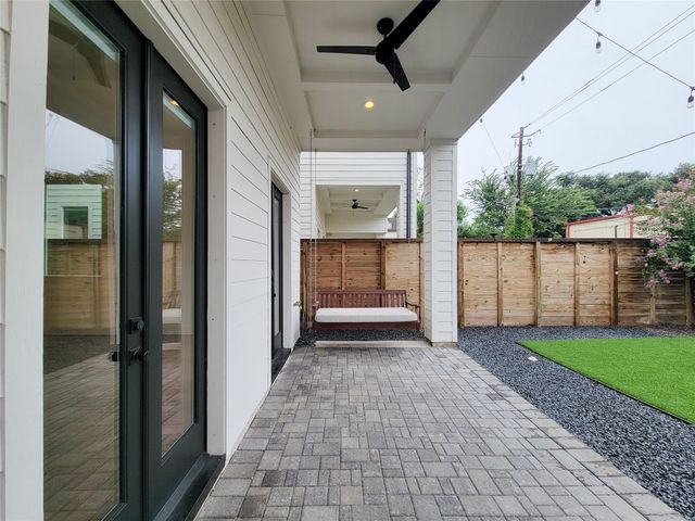 533 W 27th, Houston, TX 77008