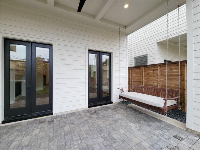 533 W 27th, Houston, TX 77008