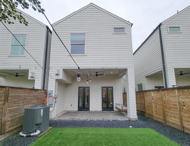 533 W 27th, Houston, TX 77008