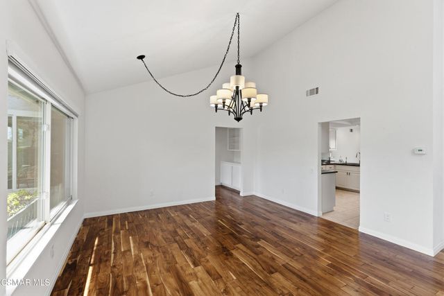 17236 Village 17, Camarillo, CA 93012