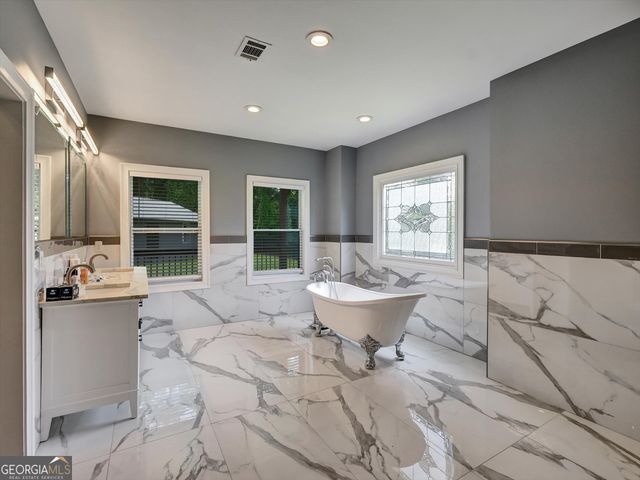 5521 Joeclay Drive, Stone Mountain, GA 30084
