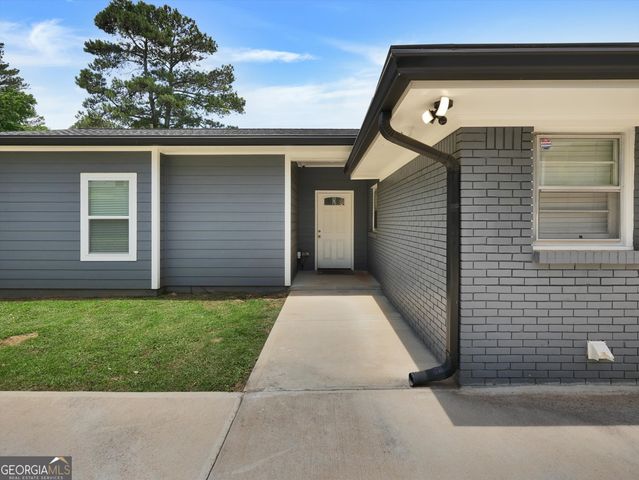 5521 Joeclay Drive, Stone Mountain, GA 30084