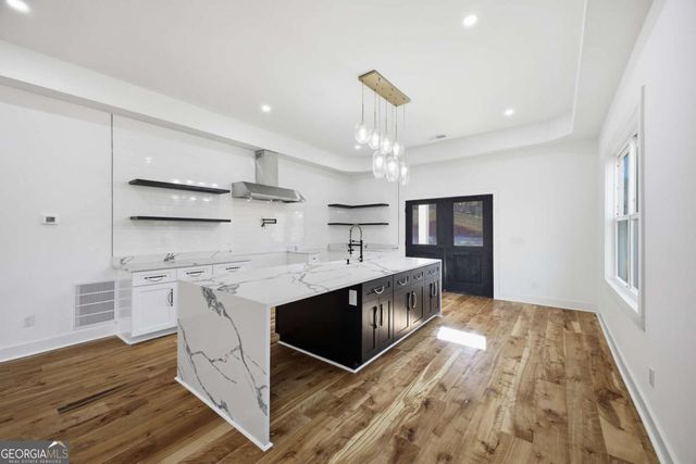 6465 Yacht Club Road, Flowery Branch, GA 30542