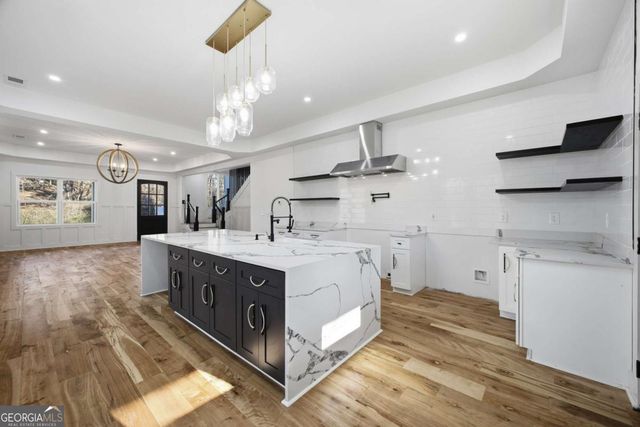 6465 Yacht Club Road, Flowery Branch, GA 30542