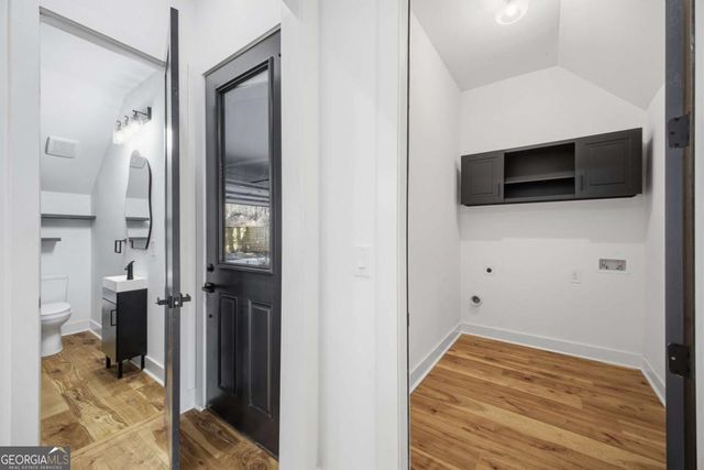 6465 Yacht Club Road, Flowery Branch, GA 30542