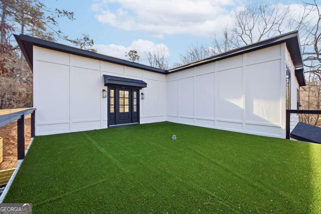 6465 Yacht Club Road, Flowery Branch, GA 30542