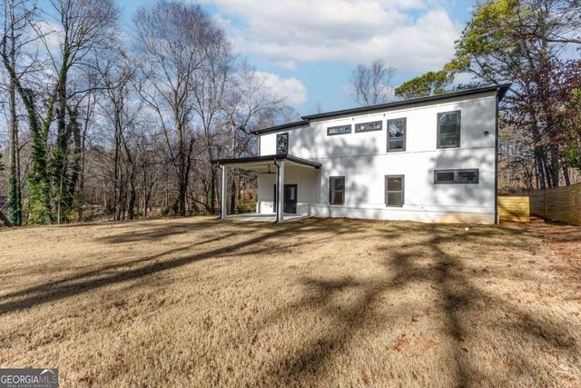 6465 Yacht Club Road, Flowery Branch, GA 30542