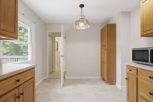 7 E ALHAMBRA DR, Columbia, MO 65203