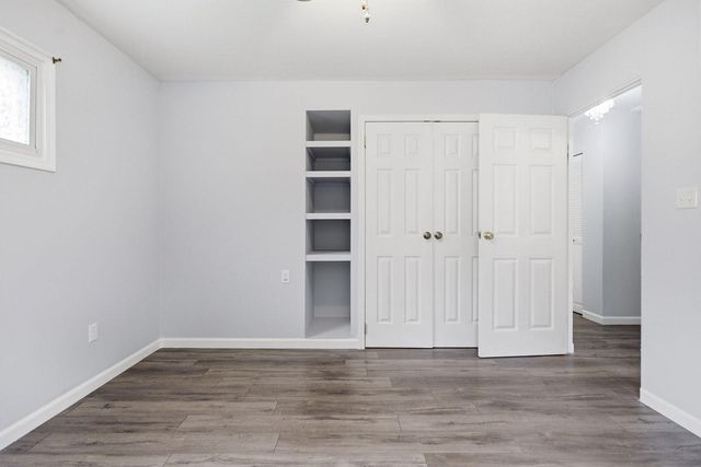 7 E ALHAMBRA DR, Columbia, MO 65203