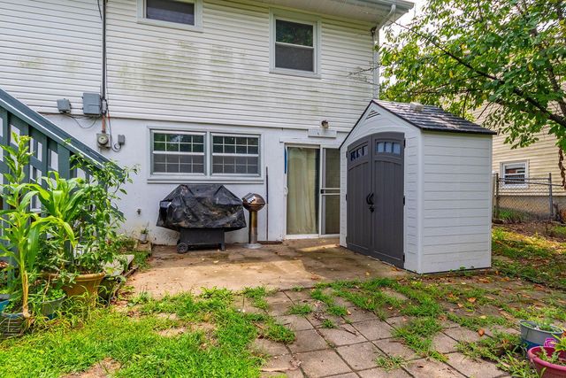 7 E ALHAMBRA DR, Columbia, MO 65203