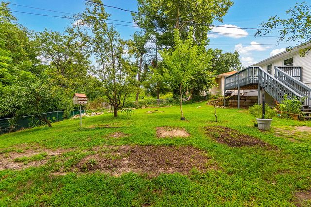 7 E ALHAMBRA DR, Columbia, MO 65203