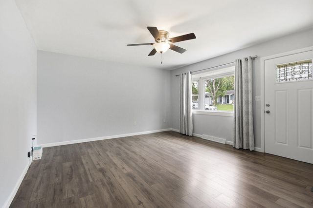 7 E ALHAMBRA DR, Columbia, MO 65203