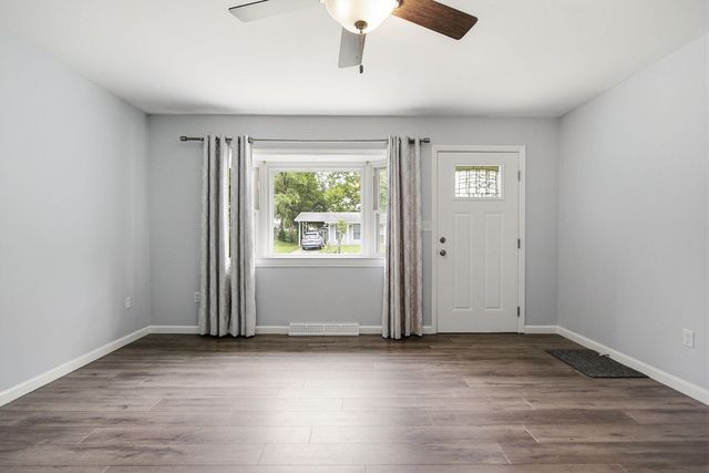 7 E ALHAMBRA DR, Columbia, MO 65203