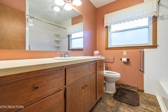 103 Ditman Lane, Oak Ridge, TN 37830