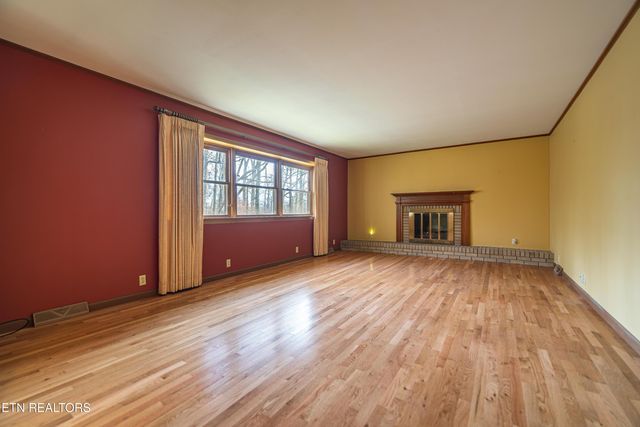 103 Ditman Lane, Oak Ridge, TN 37830