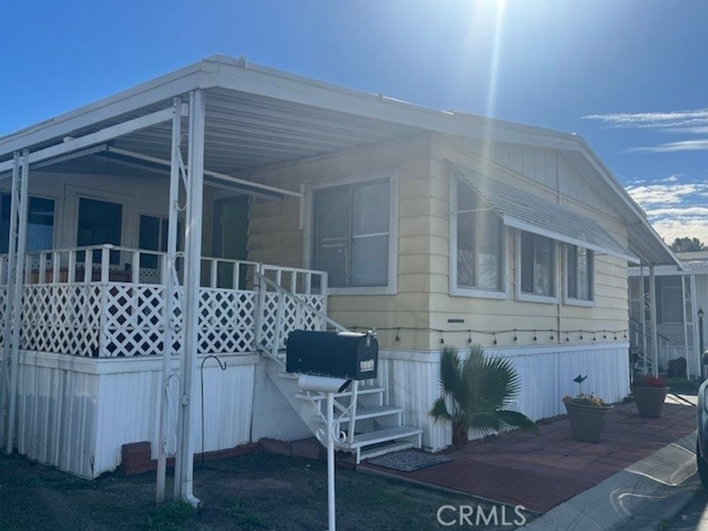 21001 Plummer Street 116, Chatsworth, CA 91311