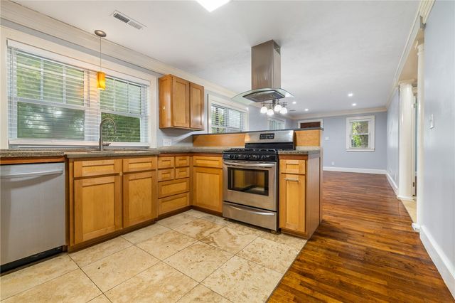 1101 N Maple Street, Harrison, AR 72601