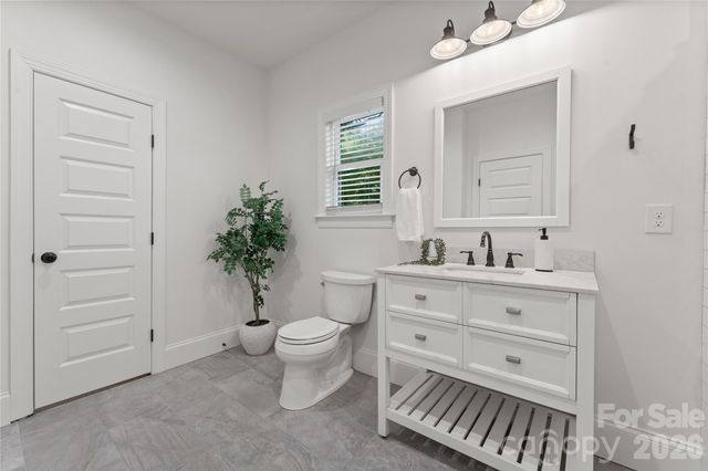 429 Pecan Avenue, Charlotte, NC 28204