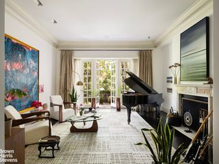 208 E 62ND Street, New York City, NY 10065