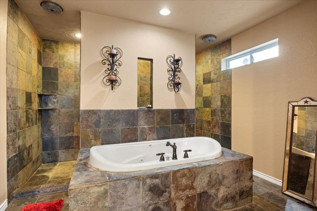 1704 Texas Drive, Glen Rose, TX 76043