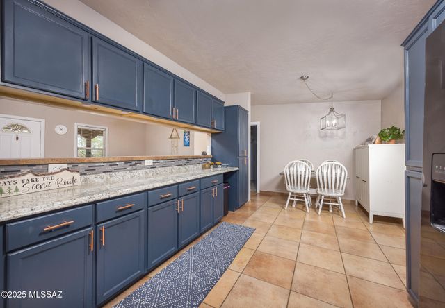 206 N Cherokee Trail, Benson, AZ 85602