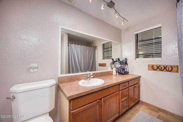 206 N Cherokee Trail, Benson, AZ 85602