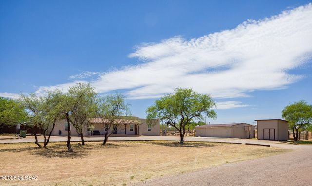 206 N Cherokee Trail, Benson, AZ 85602