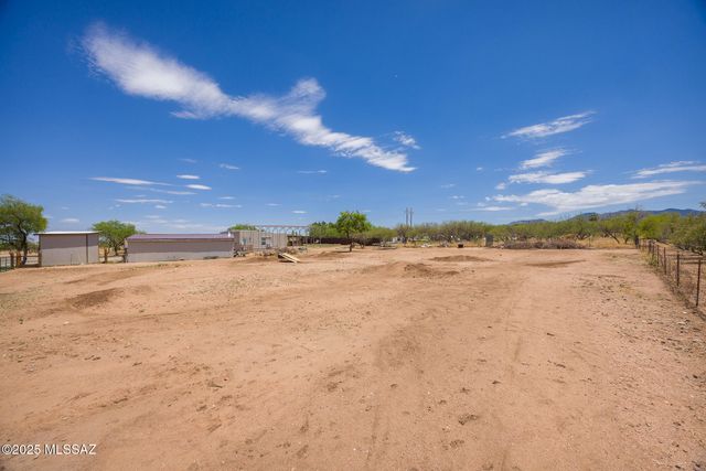 206 N Cherokee Trail, Benson, AZ 85602