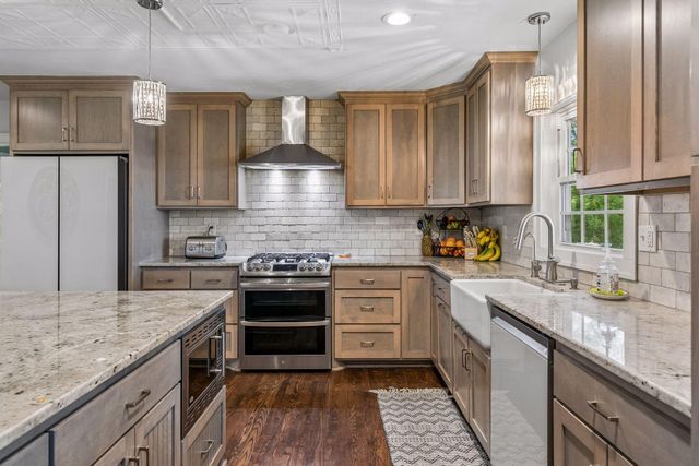 13305 Marystown Road, Shakopee, MN 55379