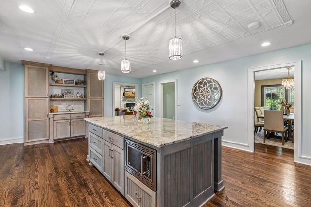 13305 Marystown Road, Shakopee, MN 55379