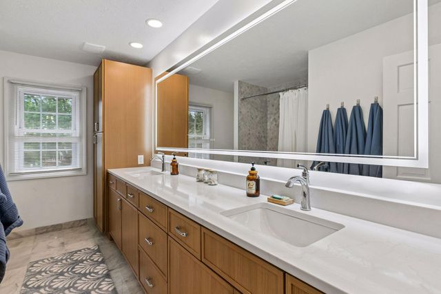 13305 Marystown Road, Shakopee, MN 55379