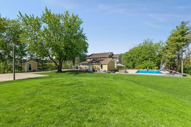 13305 Marystown Road, Shakopee, MN 55379