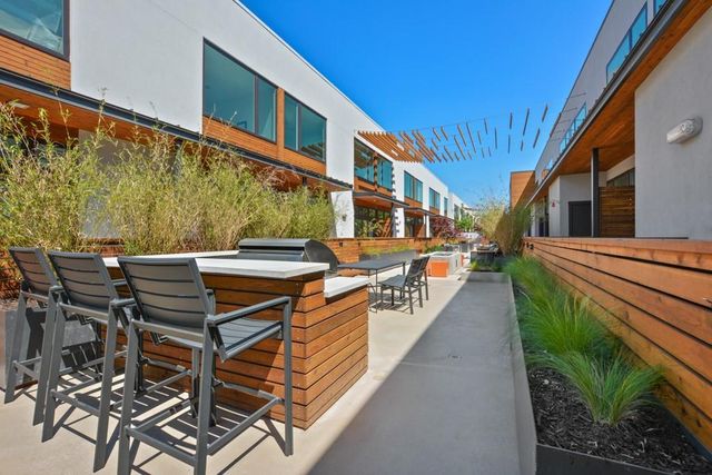 2002 E 7th ST 246, Austin, TX 78702