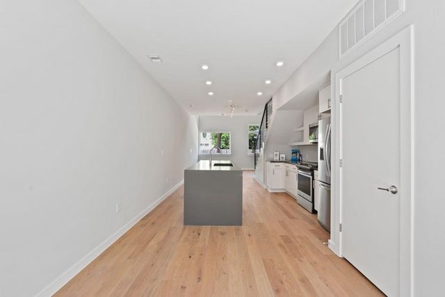 2002 E 7th ST 246, Austin, TX 78702