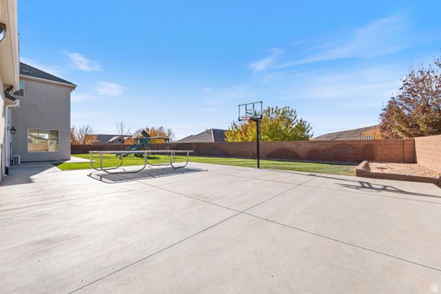 2334 S LAST CHANCE DR, Washington, UT 84780