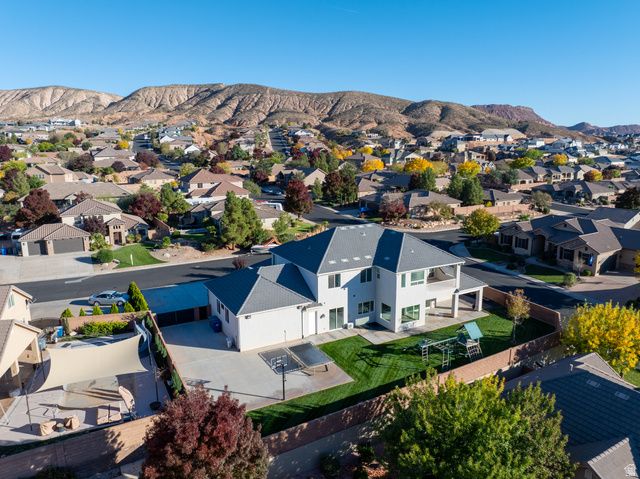 2334 S LAST CHANCE DR, Washington, UT 84780