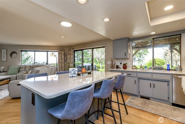 10602 SE 325th Place, Auburn, WA 98092