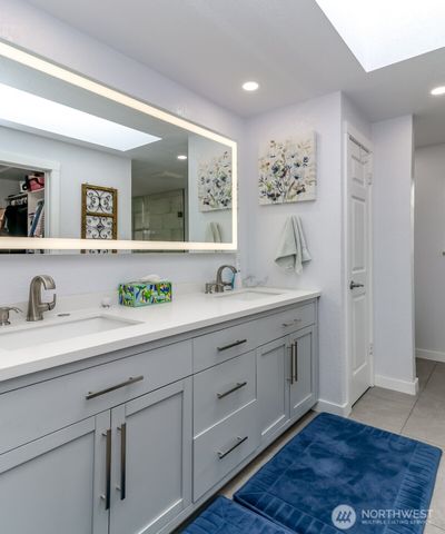 10602 SE 325th Place, Auburn, WA 98092