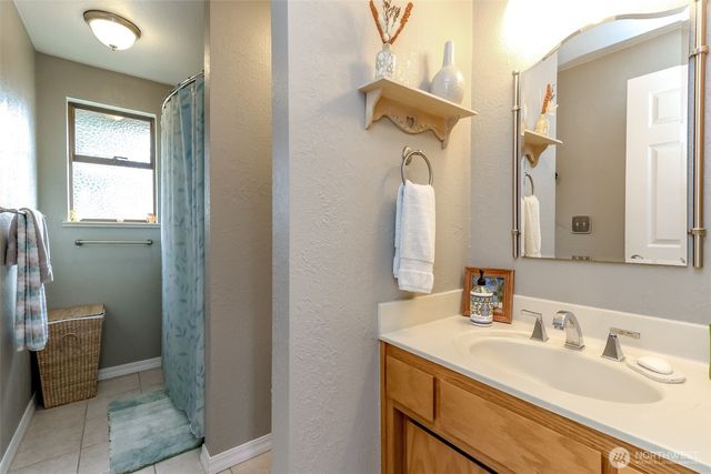 10602 SE 325th Place, Auburn, WA 98092