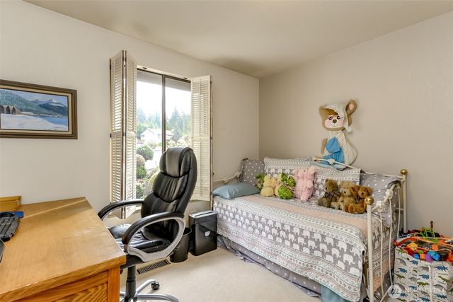 10602 SE 325th Place, Auburn, WA 98092