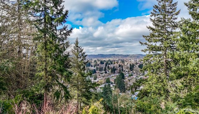 10602 SE 325th Place, Auburn, WA 98092