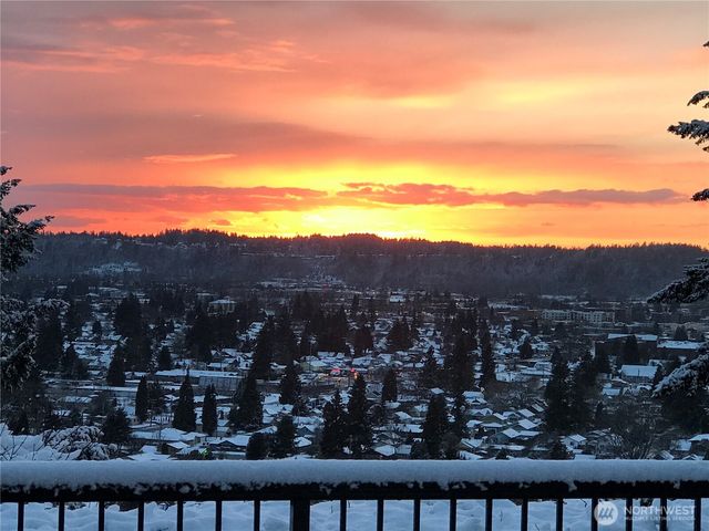 10602 SE 325th Place, Auburn, WA 98092