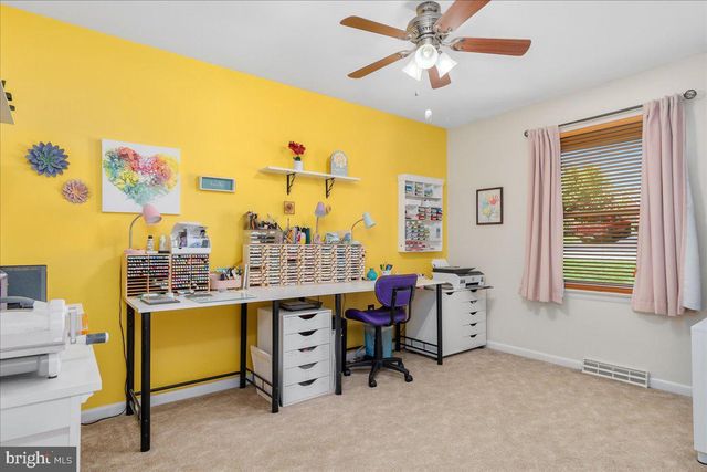 14 STANFORD RD, Hagerstown, MD 21742
