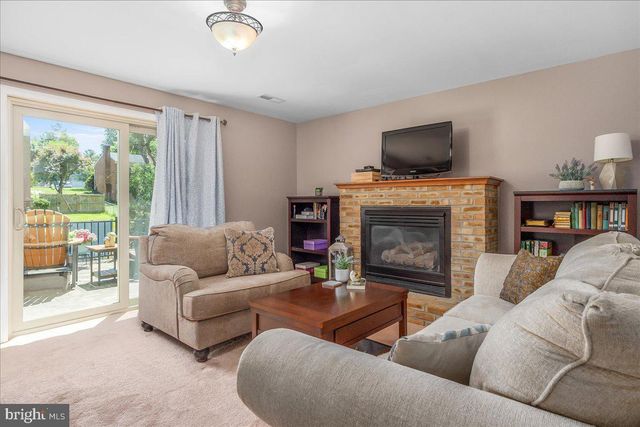 14 STANFORD RD, Hagerstown, MD 21742
