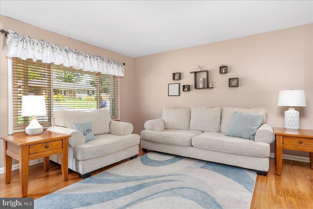 14 STANFORD RD, Hagerstown, MD 21742