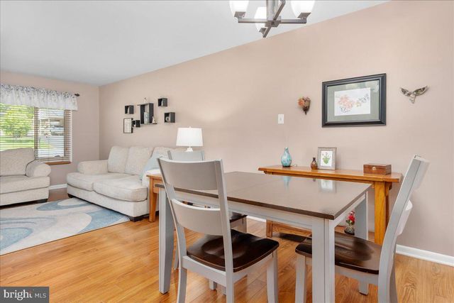 14 STANFORD RD, Hagerstown, MD 21742