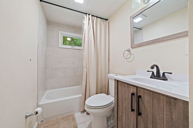 12 Harton Ross Drive, Whitman, MA 02382